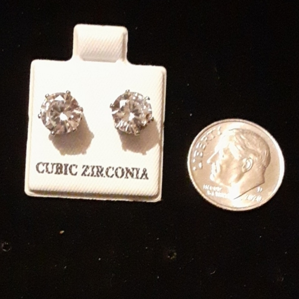 Cubic Zirconia Earrings NWT - Picture 1 of 2